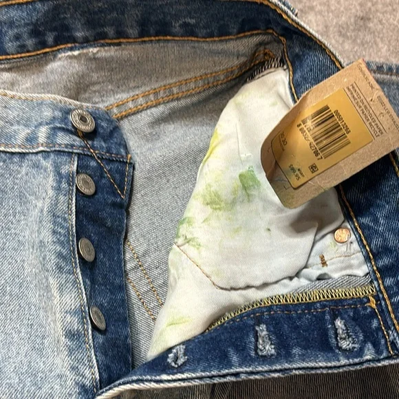 NWT's Levis's 501's, Size 30. - Picture 15 of 16